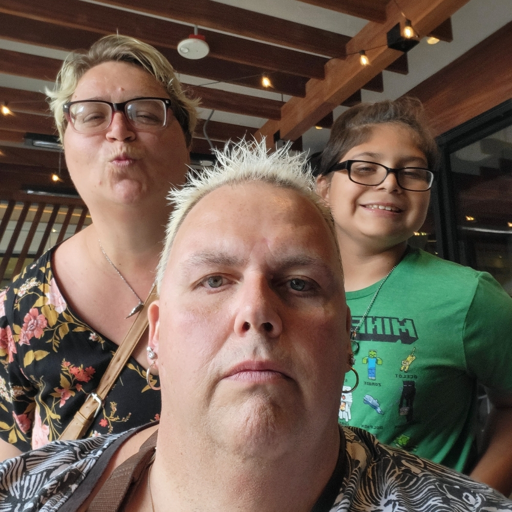 Meet your Posher, Bruce